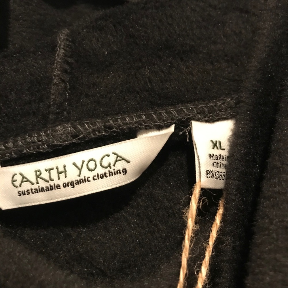 Earth Yoga hoodie - Picture 3 of 6